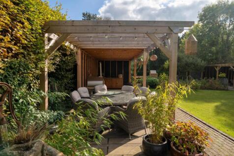 Outdoor Kitchen 1