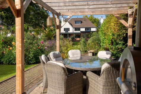 Outdoor Kitchen 1