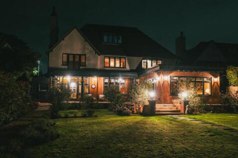 Exterior &amp; Gardens