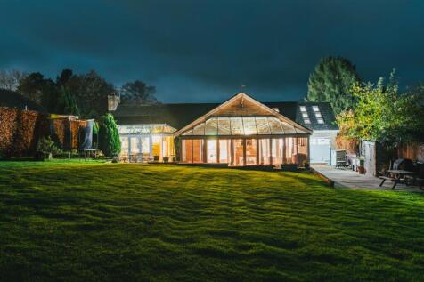 Exterior &amp; Gardens