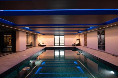 Leisure Suite
