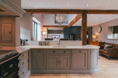 Kitchen (South Barn)