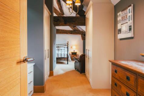 Master Dressing Room (South Barn)