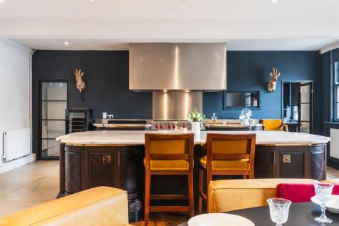 Dining Kitchen (Penthouse)