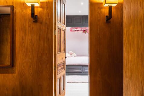 Bedroom 4 (Penthouse)