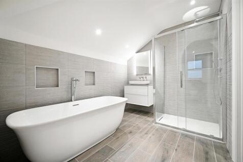 Bedroom 2 En-Suite Bathroom