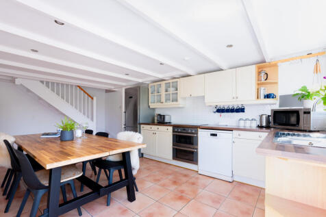 6846b5a275748_Marine Cottage-34