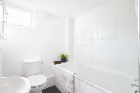 6846b5a036d14_Marine Cottage-25
