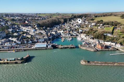 68402b9f0af00_Plum Cottage Padstow