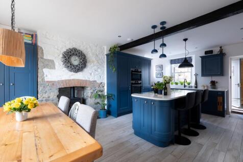 6825fe2b6adff_Hill View-24