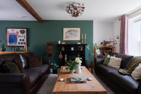 6825fe2b1b040_Hill View-14