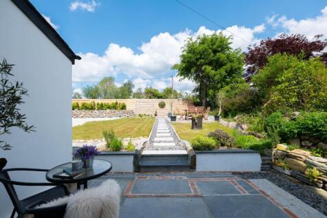6825fe2b5b5e5_Hill View-20