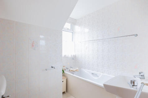 67e52cd51d96e_St Moritz Court 5-19