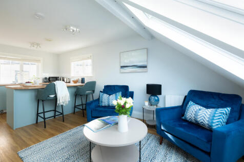 67aa1cb0de6b6_Strand House-31