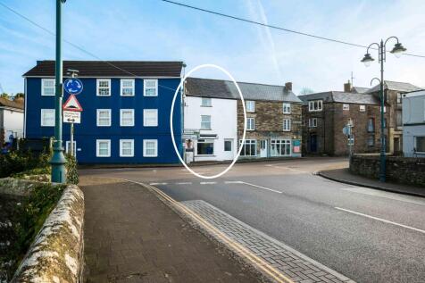 65eef76c3ca29_Egloshayle Road 1 EXT-15-white circ
