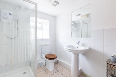 65c0b5ee0936b_Egloshayle Road 1-7
