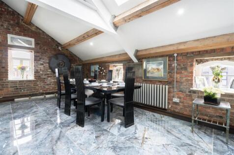 Living Room / Kitchen Diner