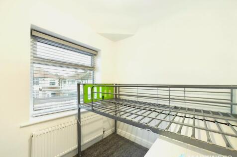 Bed 3 a