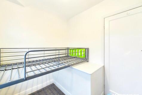 Bed 3 b
