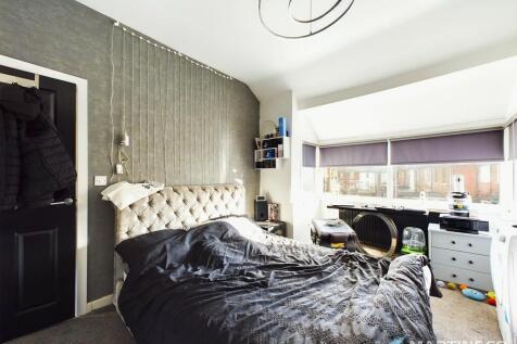 Bed 1 b - Flat