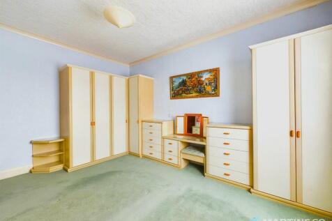Bedroom 2 (b)