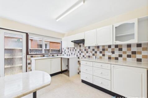 CAM02318G0-PR0447...