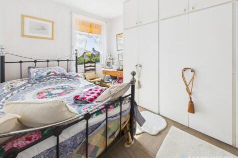 CAM02318G0-PR0496...