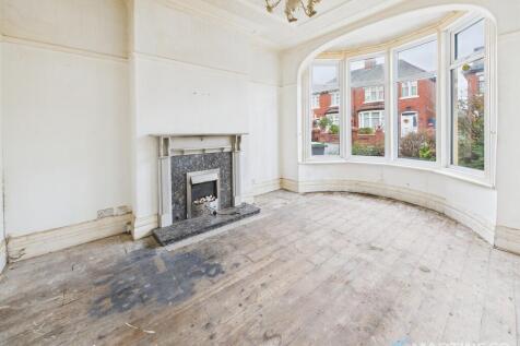 CAM02318G0-PR0560...