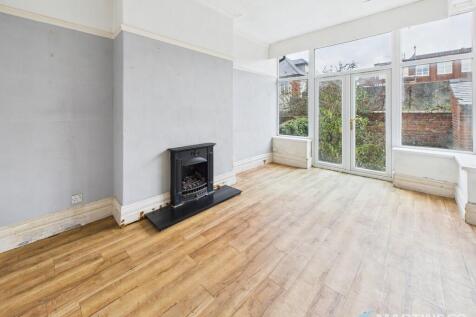 CAM02318G0-PR0560...