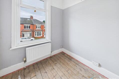 CAM02318G0-PR0560...