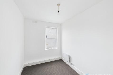 CAM02318G0-PR0565...