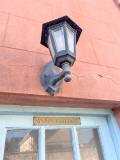 Ann&#39;s cottage (3 of 16).jpg