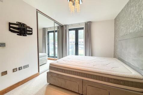 Apt 46 Quay West-8.jpg