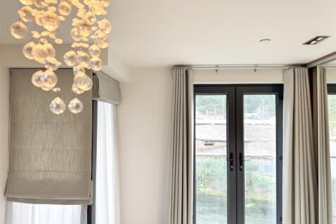 Apt 46 Quay West-11.jpg