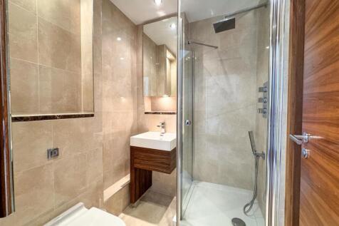 Apt 46 Quay West-9.jpg