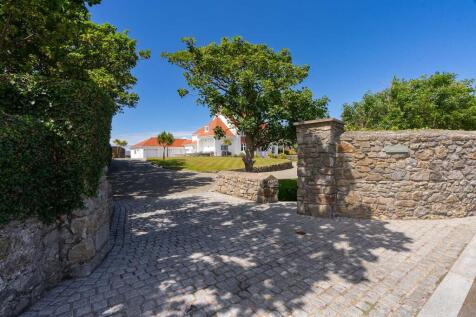 Ronaldsburn-Derbyhaven-5.jpg