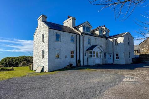 Lhergy Farm new (2).jpg