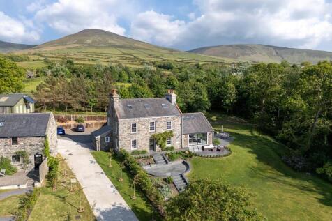 LG-Cooil Shellag Farm, Kirk Michael Drone-13.jpg
