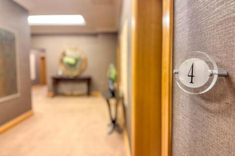 Apt 4 Coutts House (11).jpg