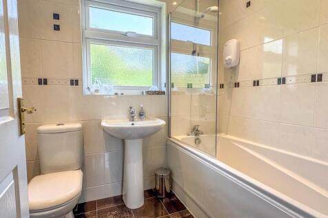 28 Vicarage Park, Douglas (1).jpg