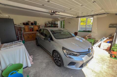 7 Christian Ave, KM-05.jpg