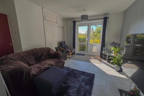 7 Christian Ave, KM-14.jpg