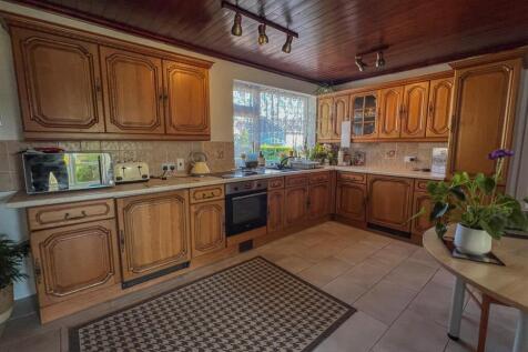 7 Christian Ave, KM-15.jpg