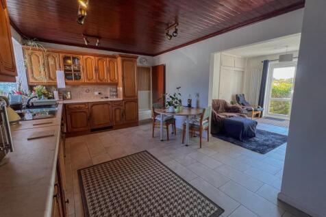 7 Christian Ave, KM-16.jpg