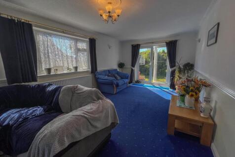 7 Christian Ave, KM-24.jpg