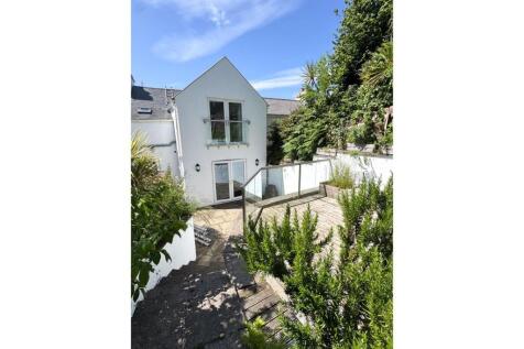2 Princes Terrace, Laxey (29).jpg