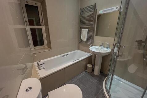 Apt 1 Bayview Apts-06.jpg