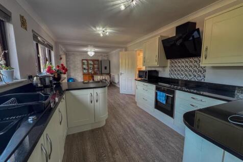 22 Hiltop Rise-09.jpg