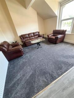Third floor flat, 32 North Quay-2.jpg