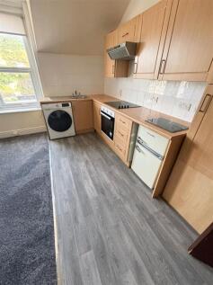 Third floor flat, 32 North Quay-3.jpg